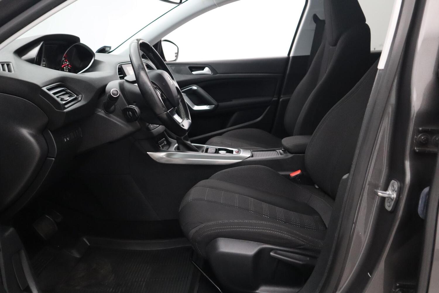 Peugeot 308 vaihtoauto
