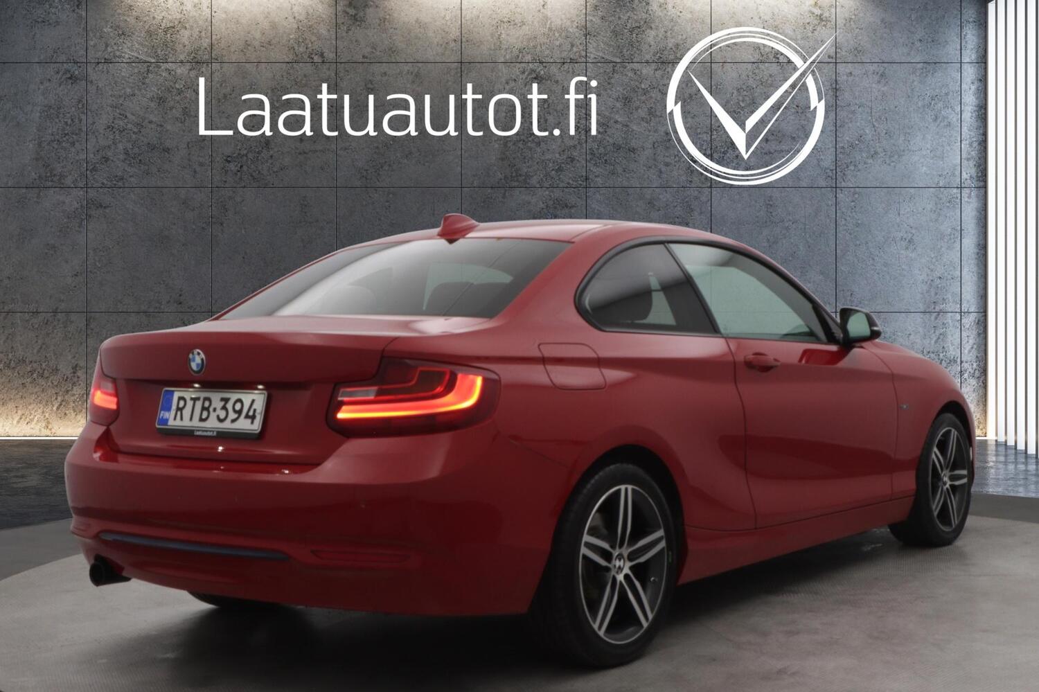 BMW 220 vaihtoauto