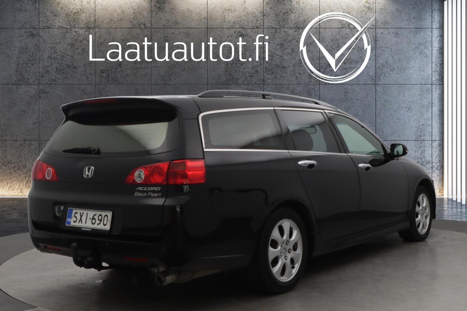 Honda Accord vaihtoauto