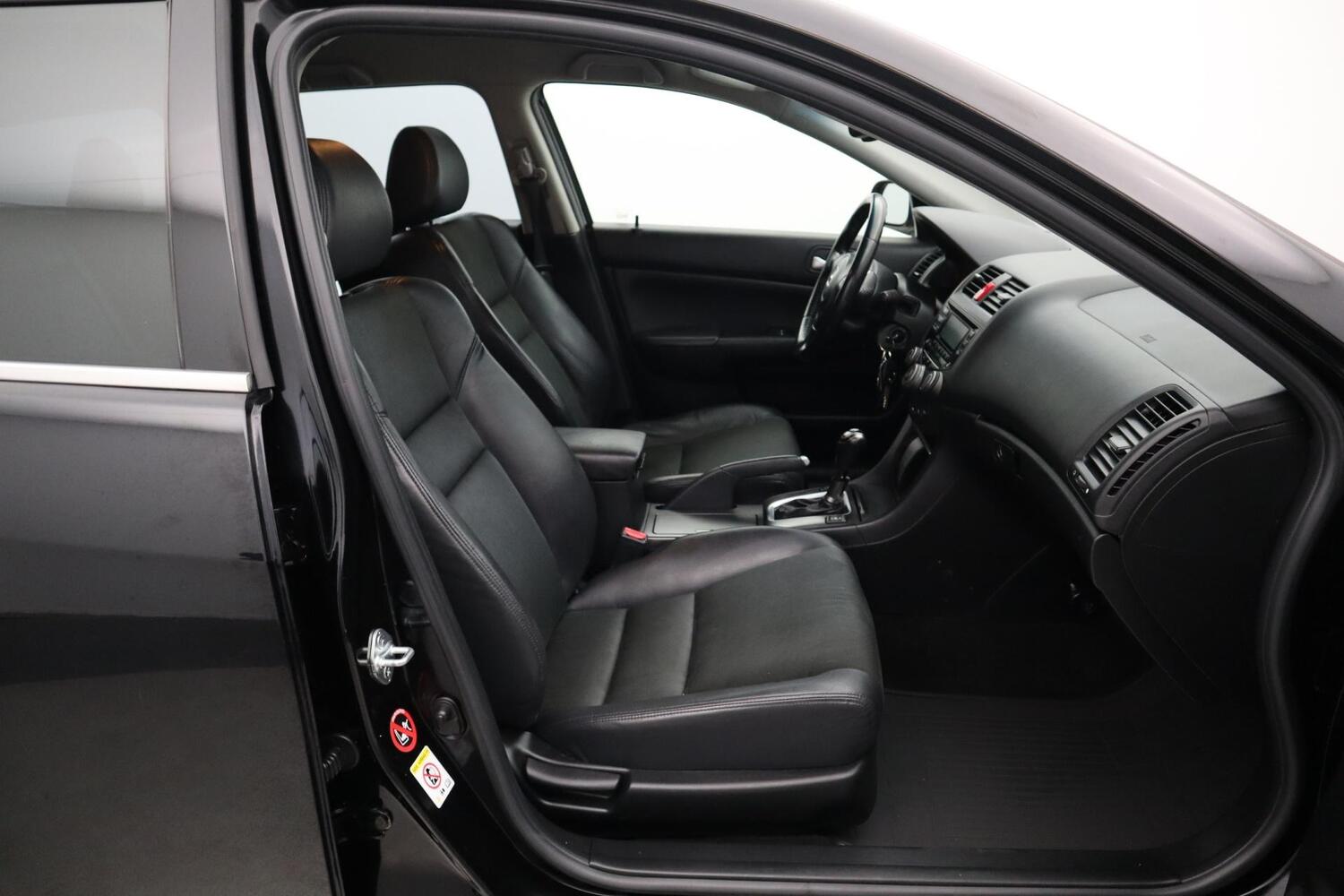 Honda Accord vaihtoauto