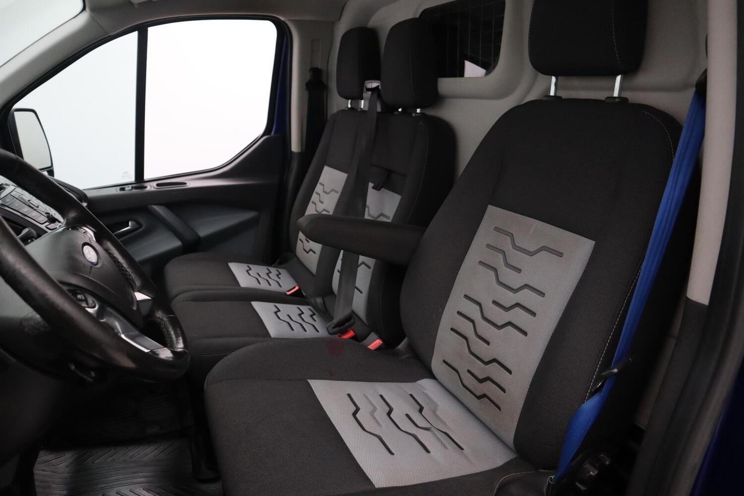 Ford Transit Custom vaihtoauto