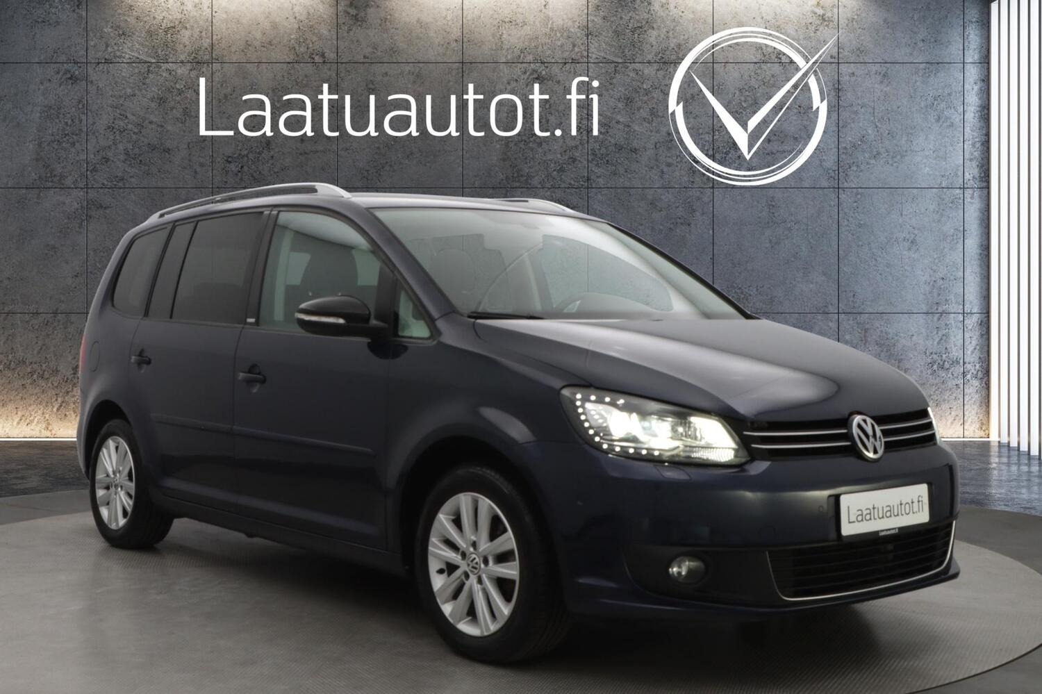 Volkswagen Touran vaihtoauto