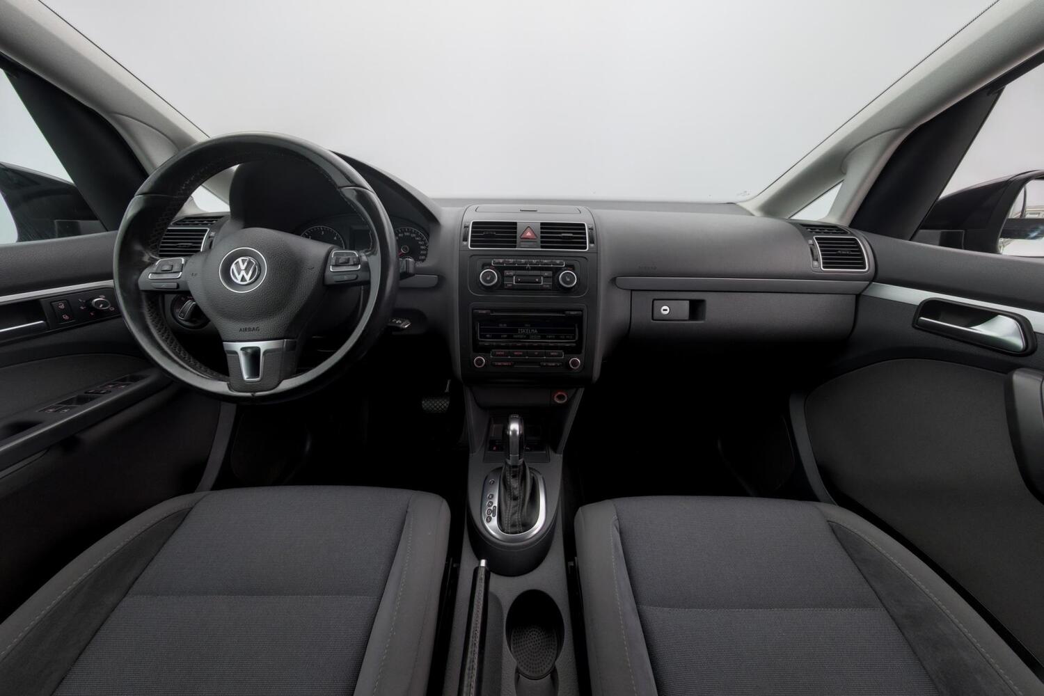 Volkswagen Touran vaihtoauto