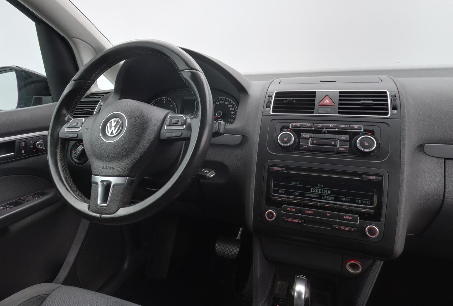 Volkswagen Touran vaihtoauto
