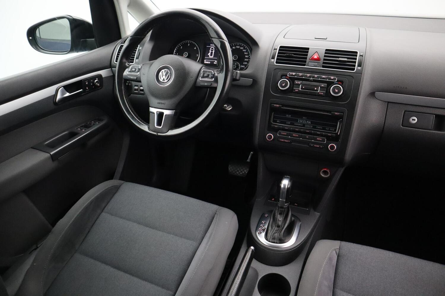 Volkswagen Touran vaihtoauto