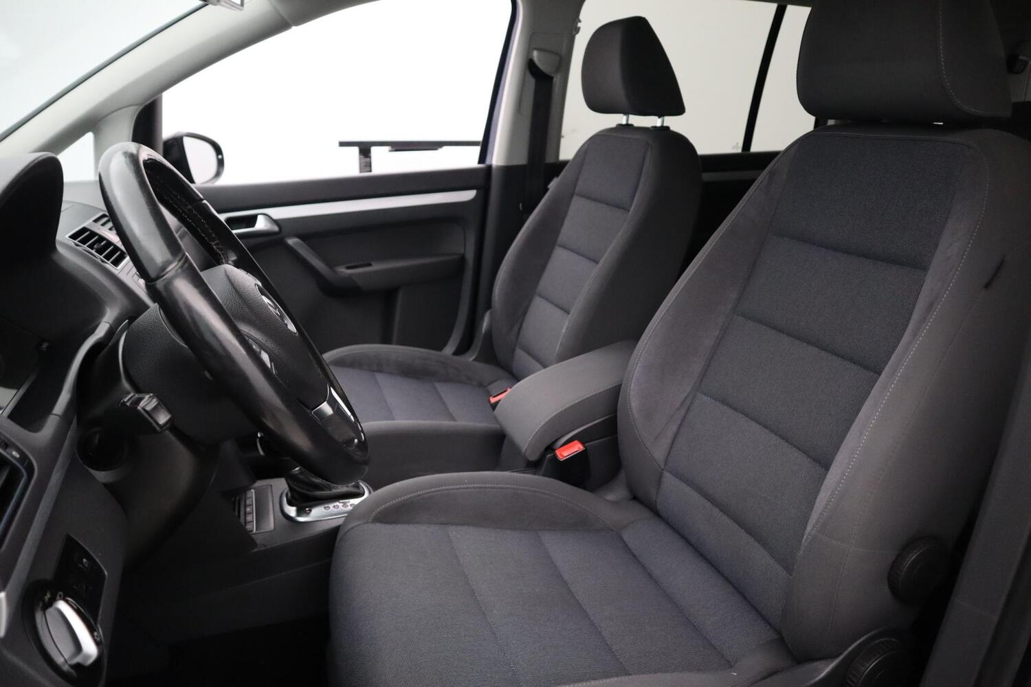 Volkswagen Touran vaihtoauto