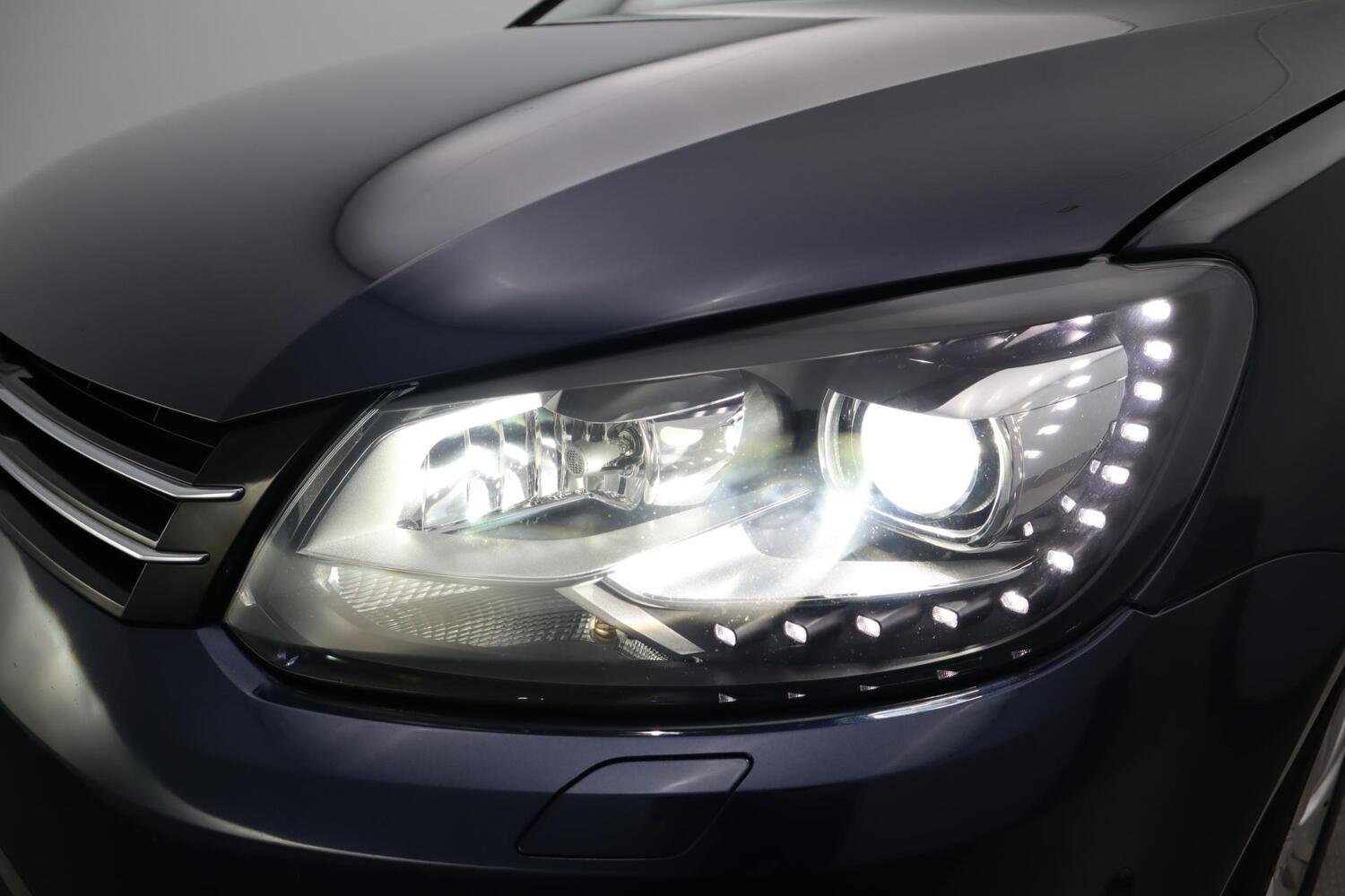 Volkswagen Touran vaihtoauto