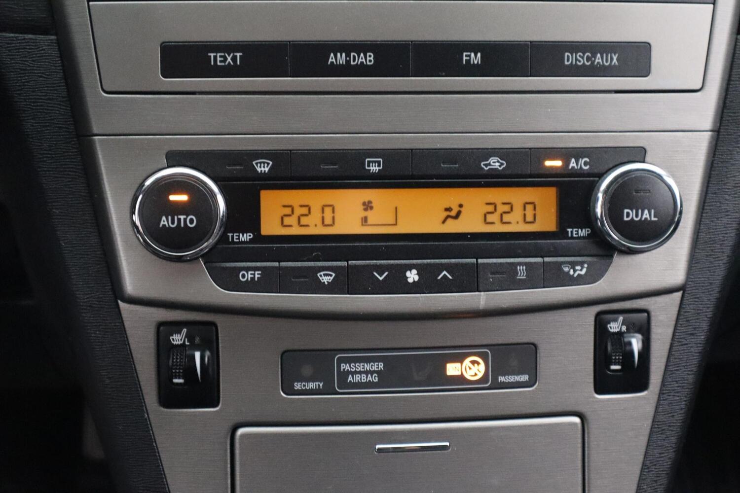 Toyota Avensis vaihtoauto