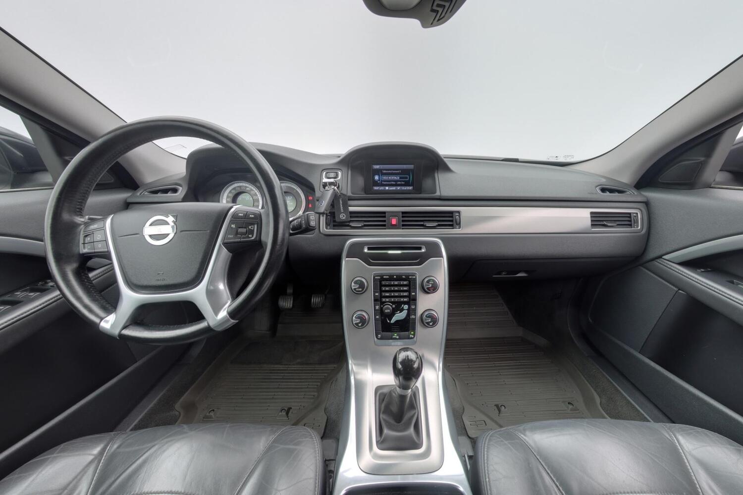 Volvo V70 vaihtoauto