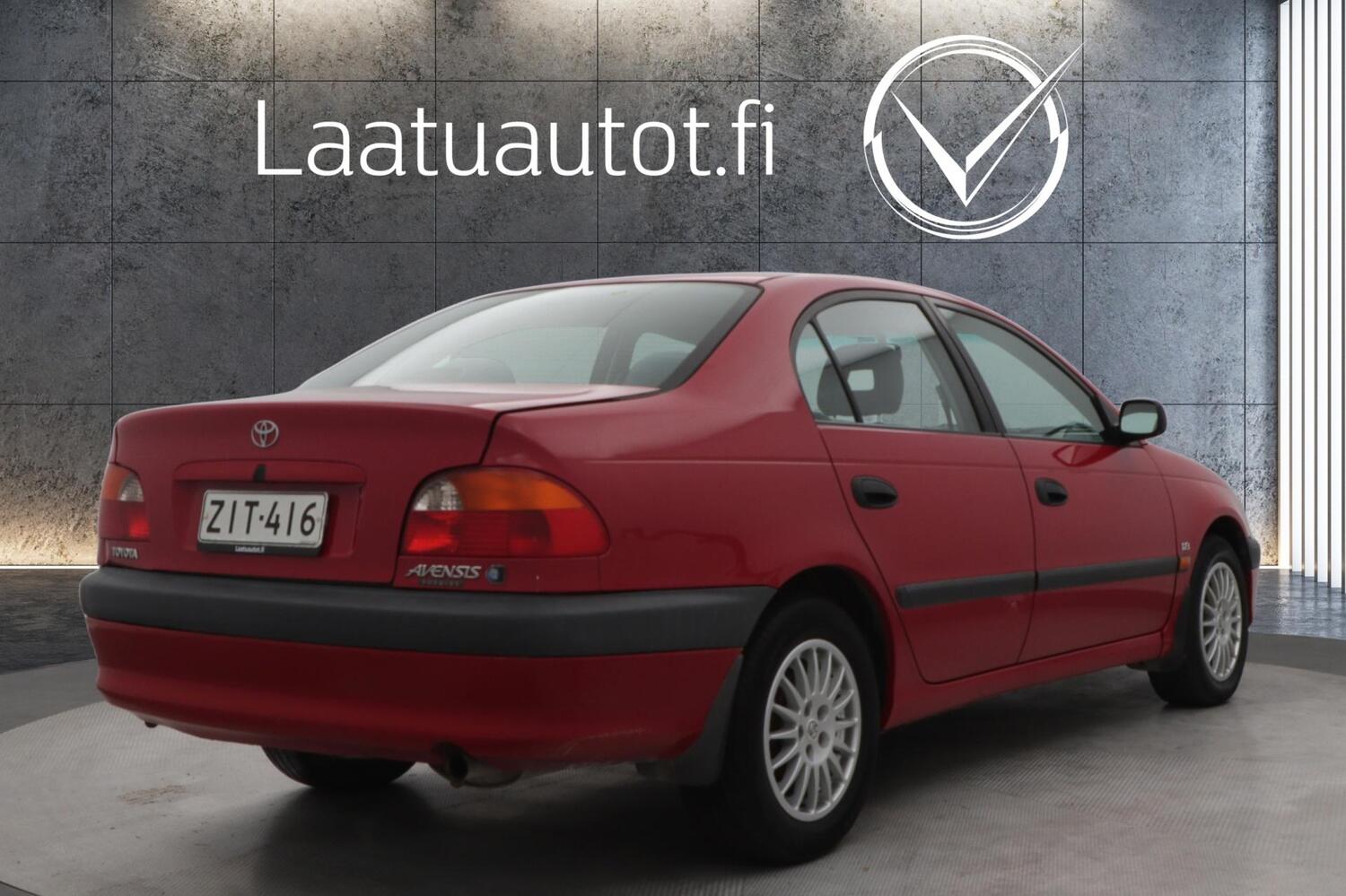 Toyota Avensis vaihtoauto