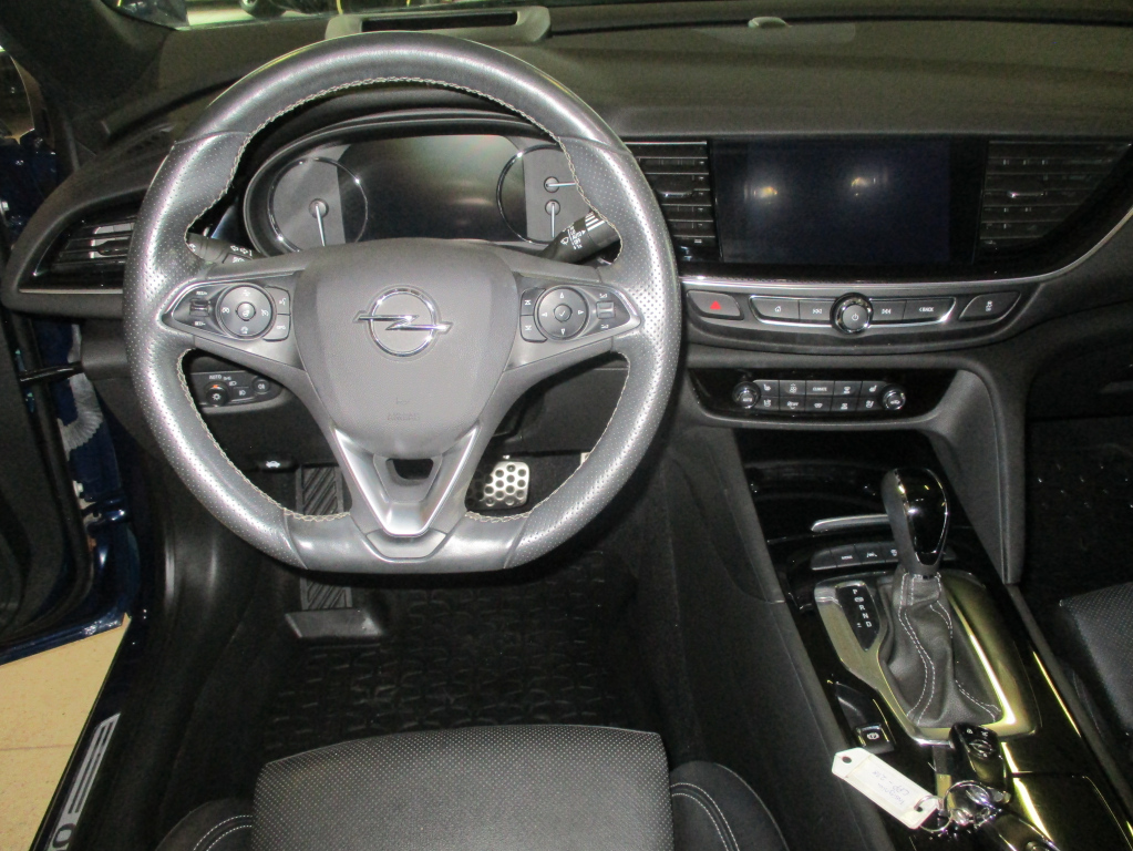 Opel Insignia vaihtoauto