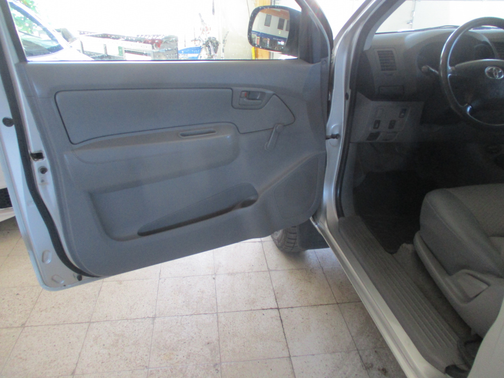 Toyota Hilux vaihtoauto