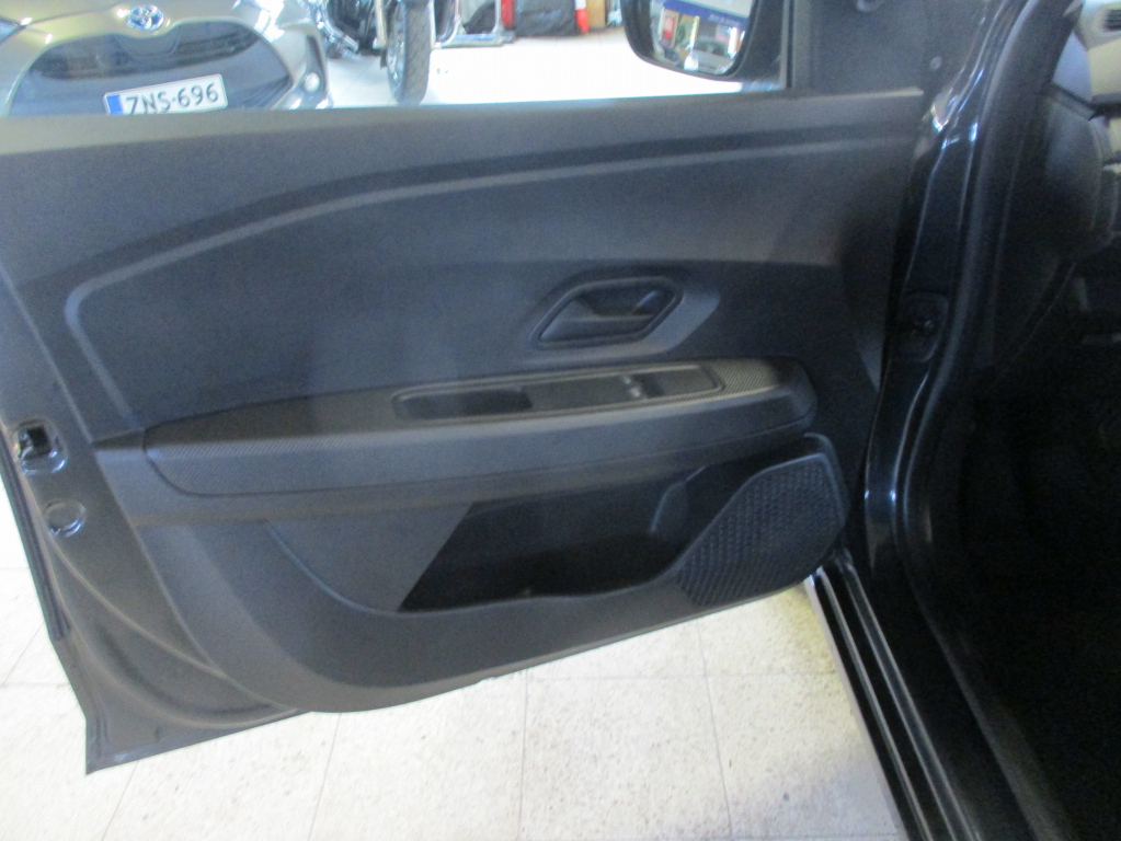 Dacia Sandero vaihtoauto