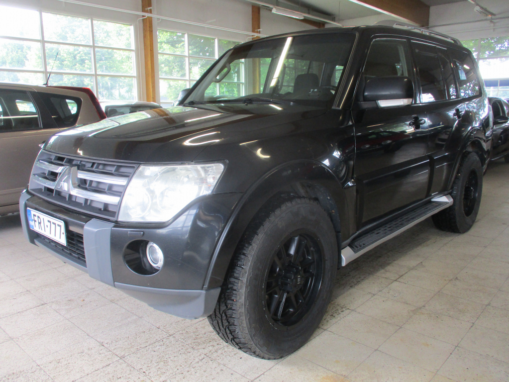 Mitsubishi Pajero vaihtoauto
