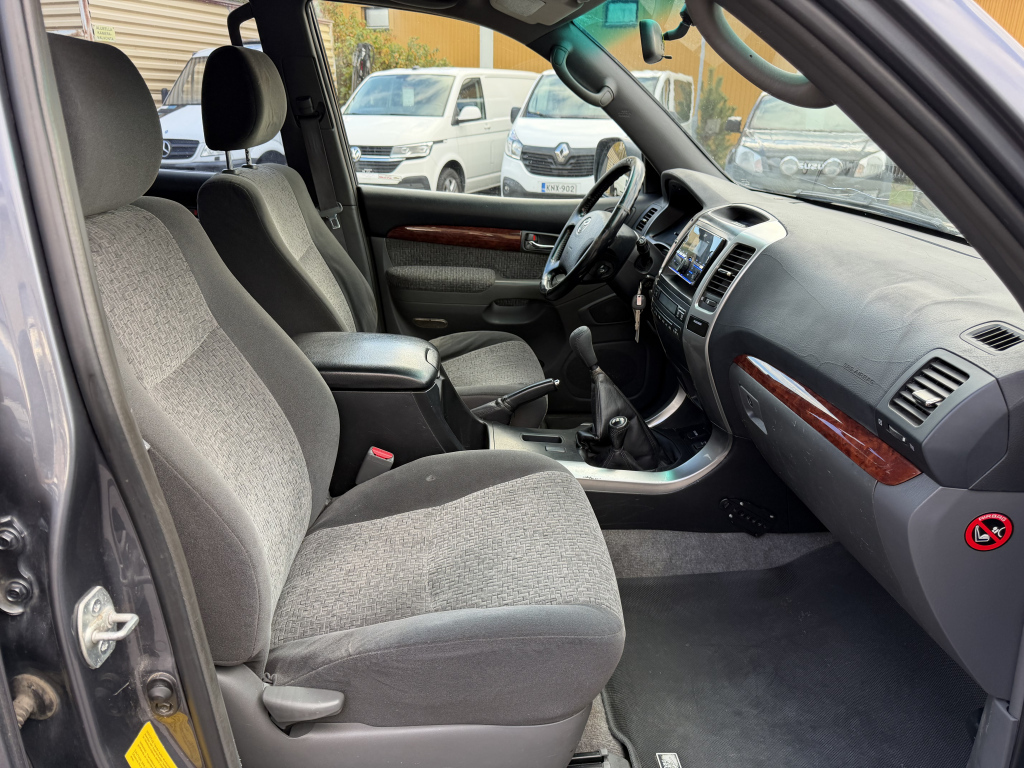 Toyota Land Cruiser vaihtoauto