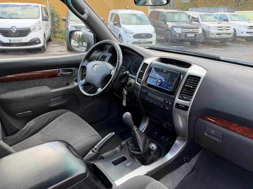 Toyota Land Cruiser vaihtoauto