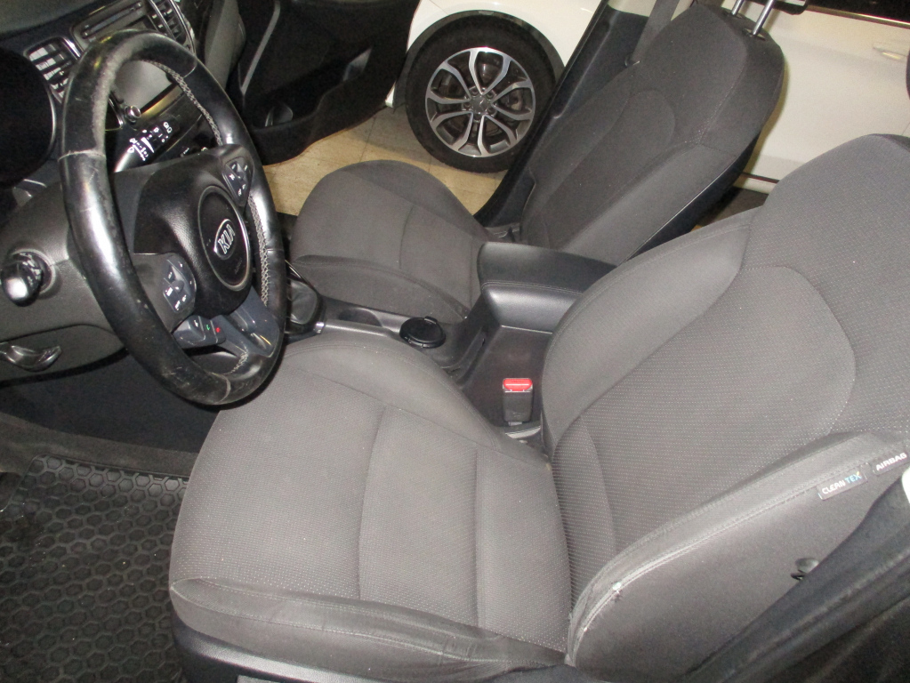 Kia Carens vaihtoauto