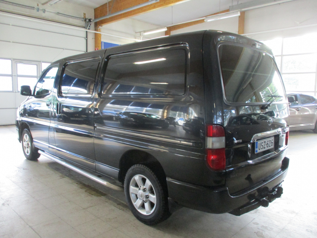 Toyota Hiace vaihtoauto