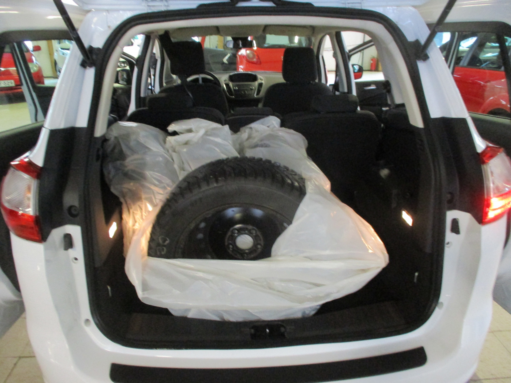 Ford Grand C-MAX vaihtoauto