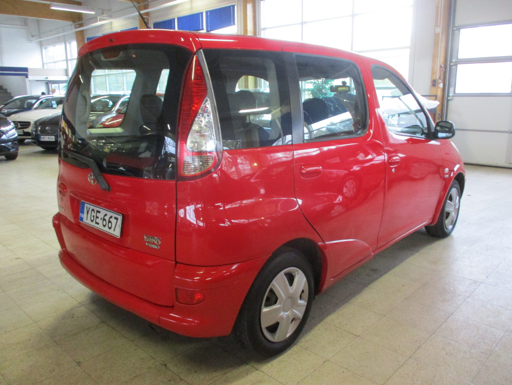 Toyota Yaris vaihtoauto