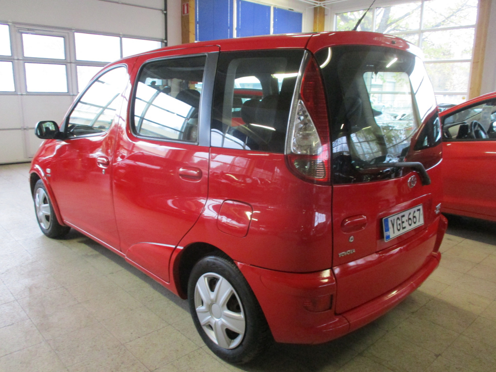 Toyota Yaris vaihtoauto