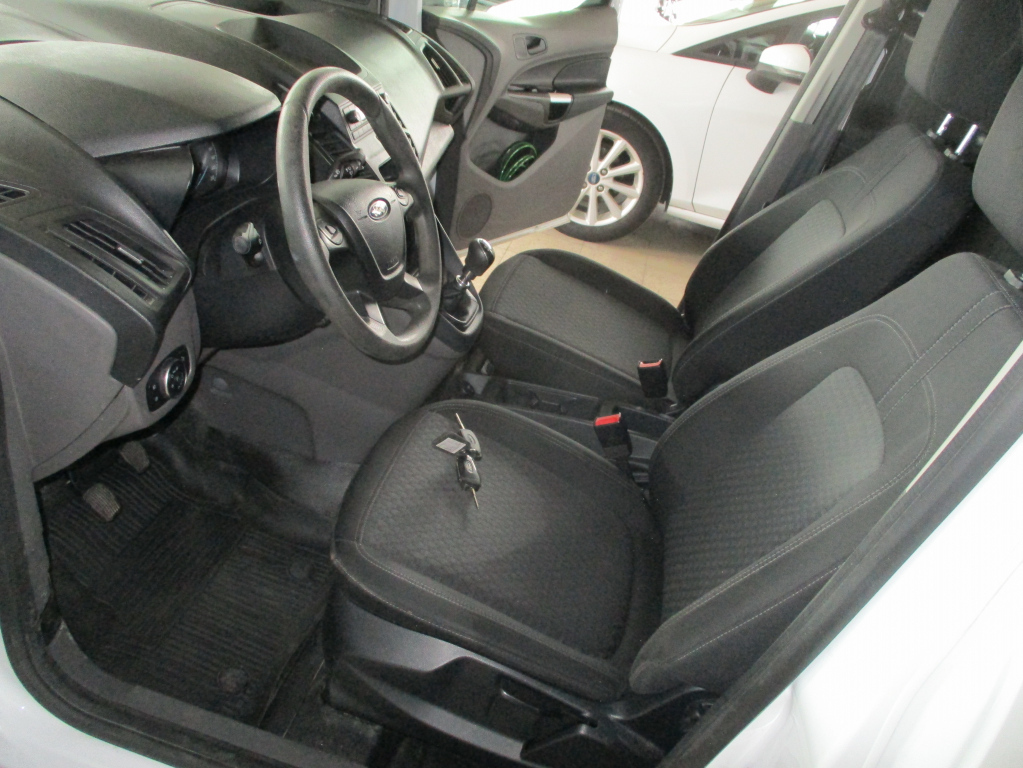 Ford Transit Connect vaihtoauto
