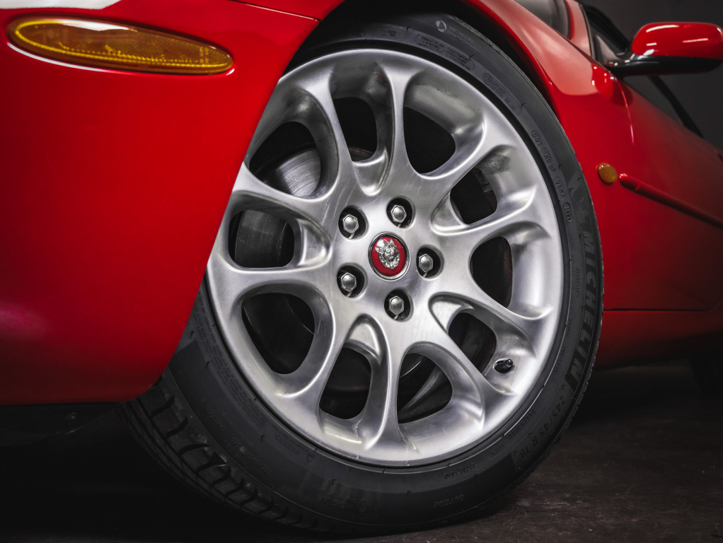 Jaguar XKR vaihtoauto