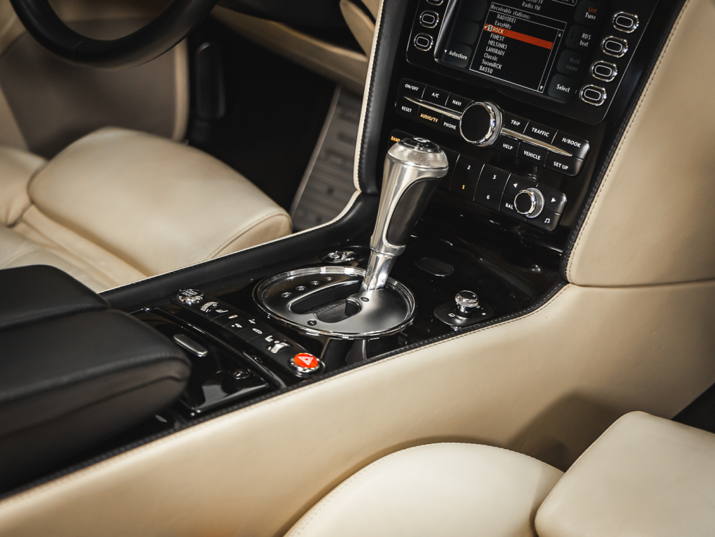Bentley Continental vaihtoauto