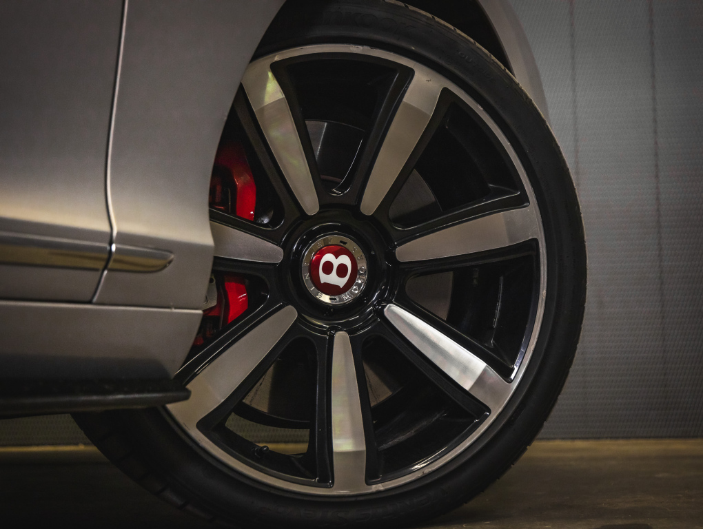 Bentley Continental vaihtoauto