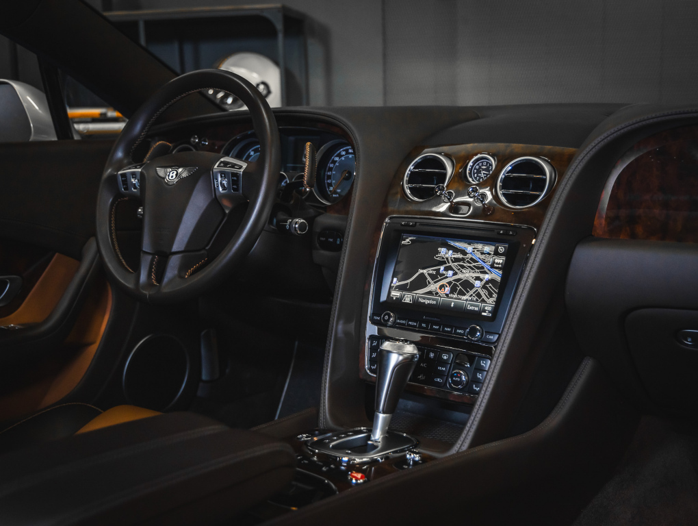 Bentley Continental vaihtoauto