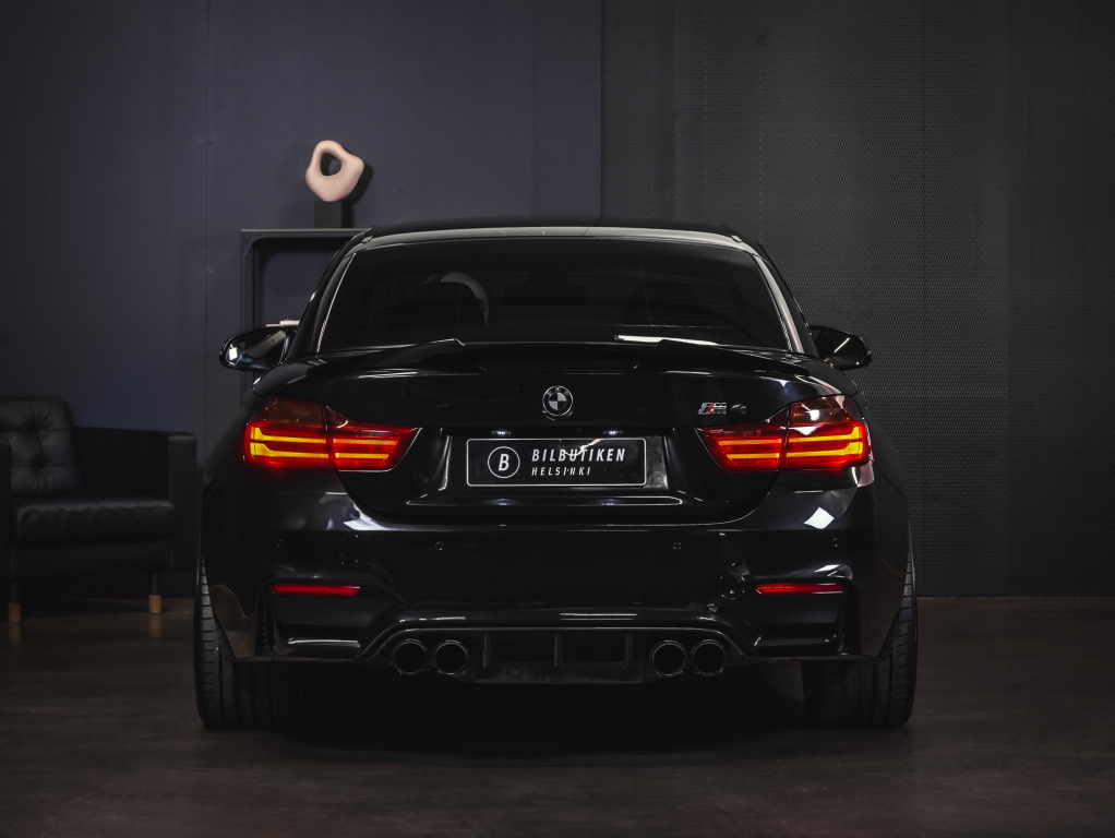 BMW M4 vaihtoauto
