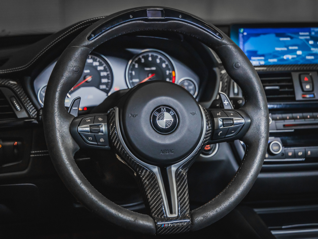BMW M4 vaihtoauto