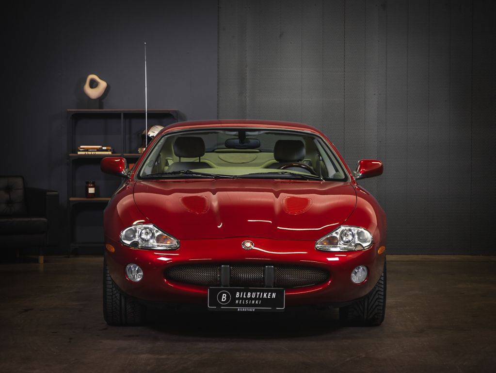 Jaguar XKR vaihtoauto