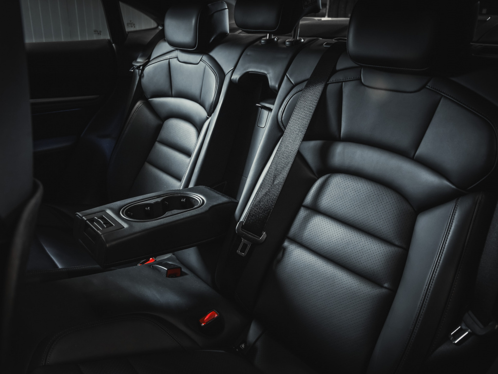 Porsche Taycan vaihtoauto
