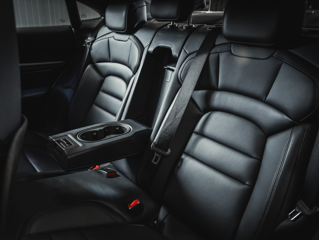 Porsche Taycan vaihtoauto