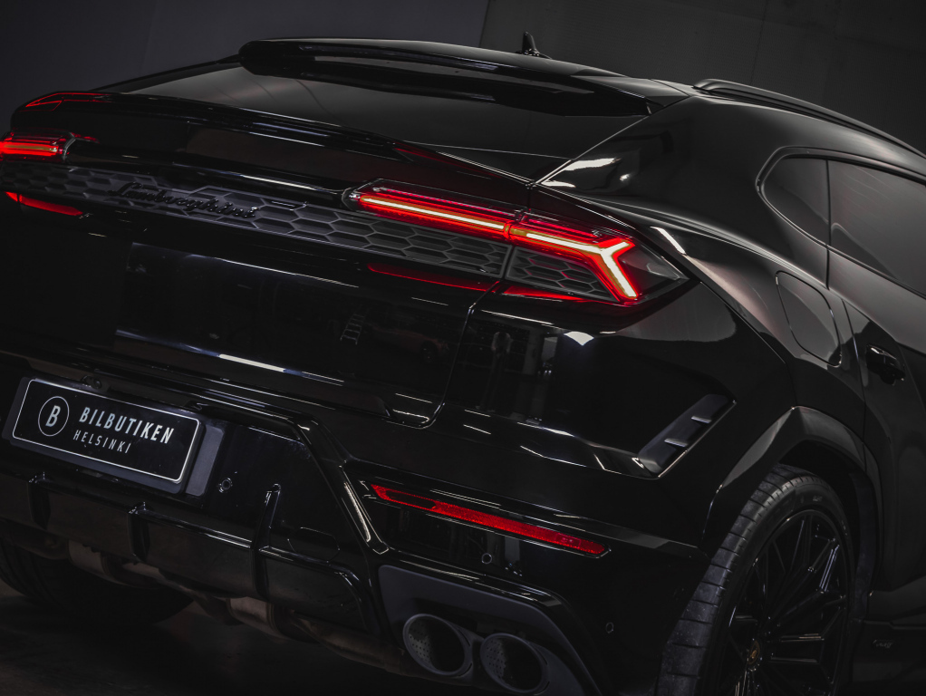 Lamborghini Urus vaihtoauto