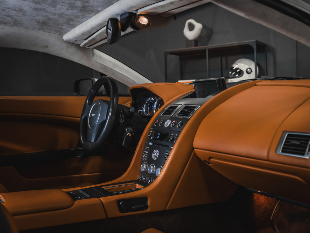Aston Martin Vantage vaihtoauto