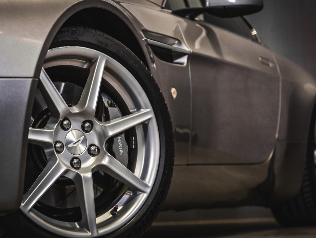 Aston Martin Vantage vaihtoauto