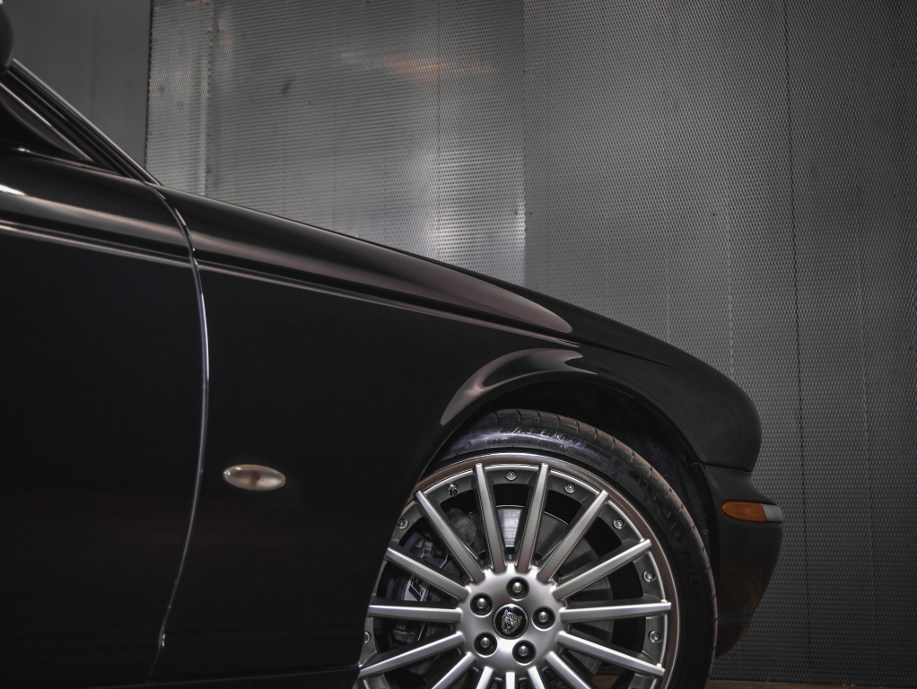 Jaguar XJR vaihtoauto