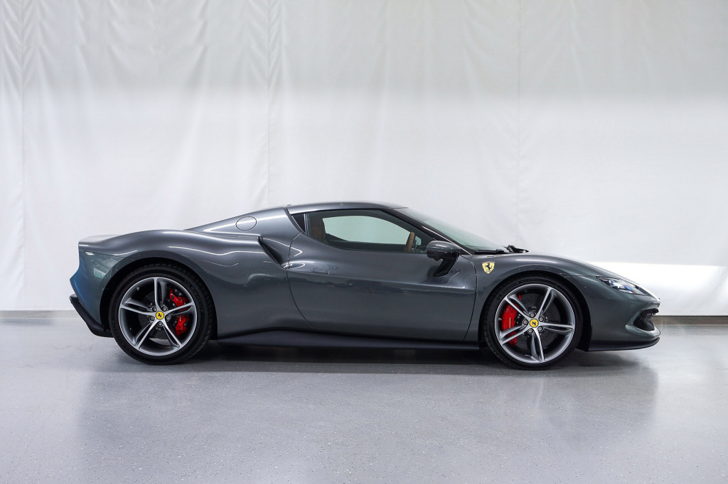Ferrari 296 GTB vaihtoauto