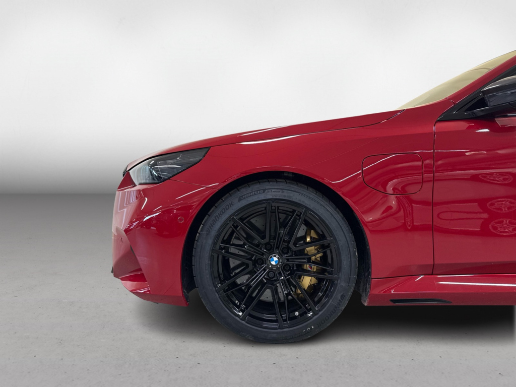 BMW M5 vaihtoauto