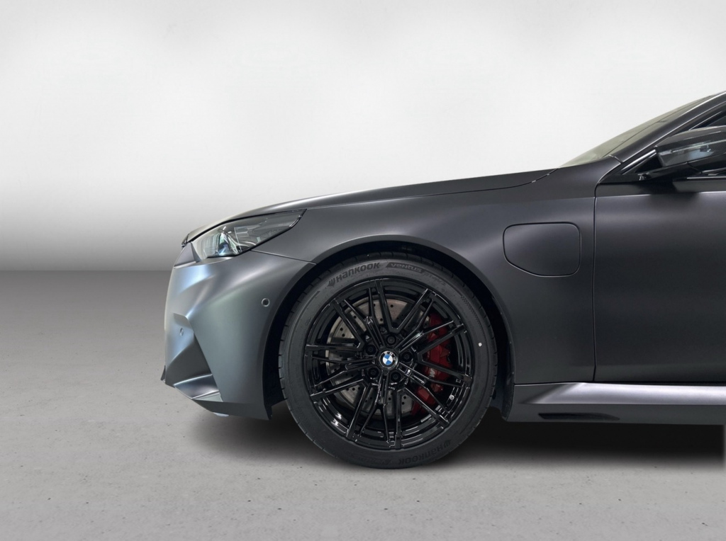 BMW M5 vaihtoauto