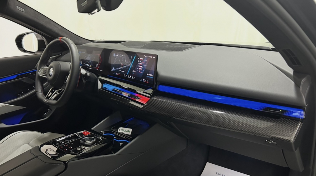 BMW M5 vaihtoauto