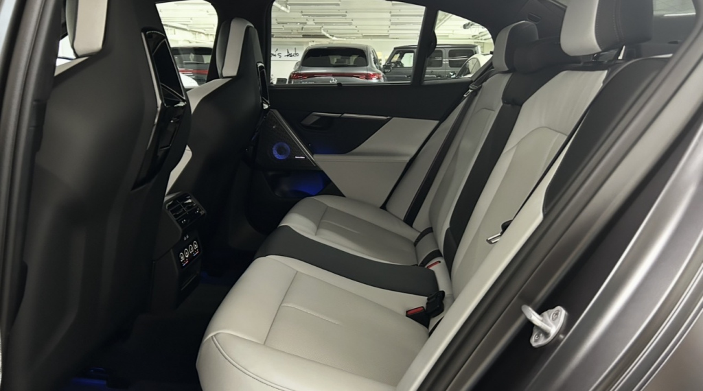 BMW M5 vaihtoauto