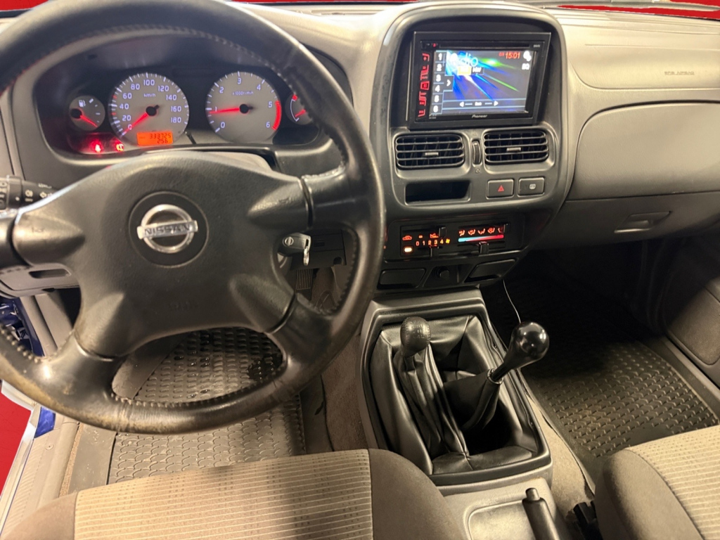Nissan NP300 vaihtoauto