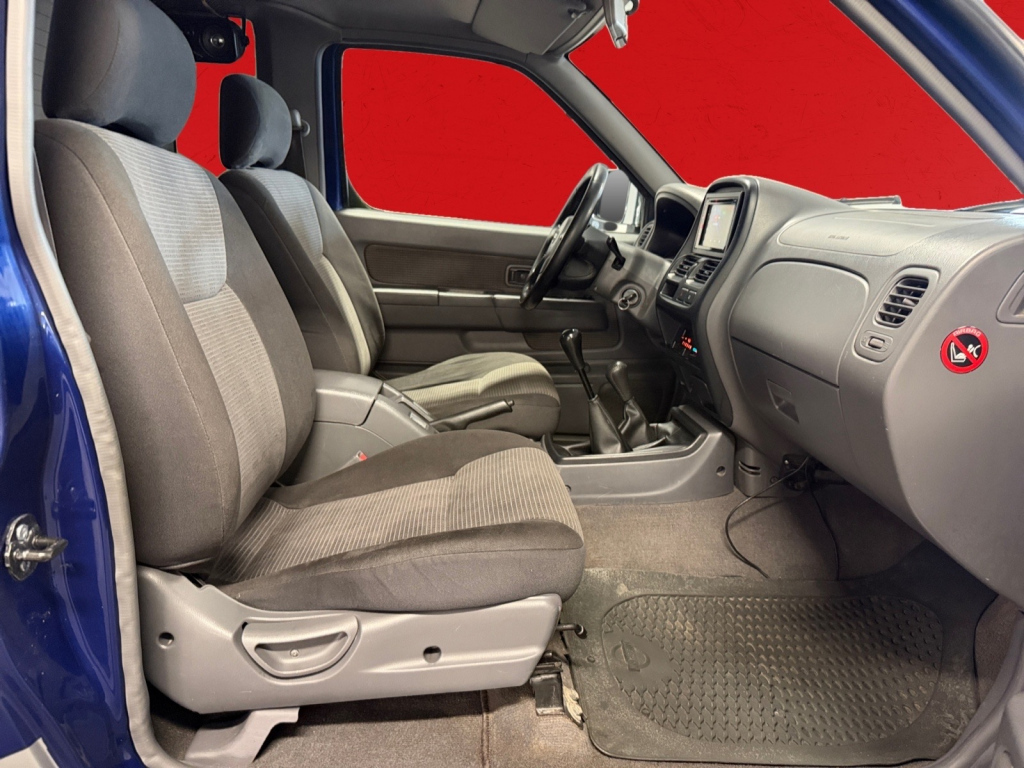 Nissan NP300 vaihtoauto