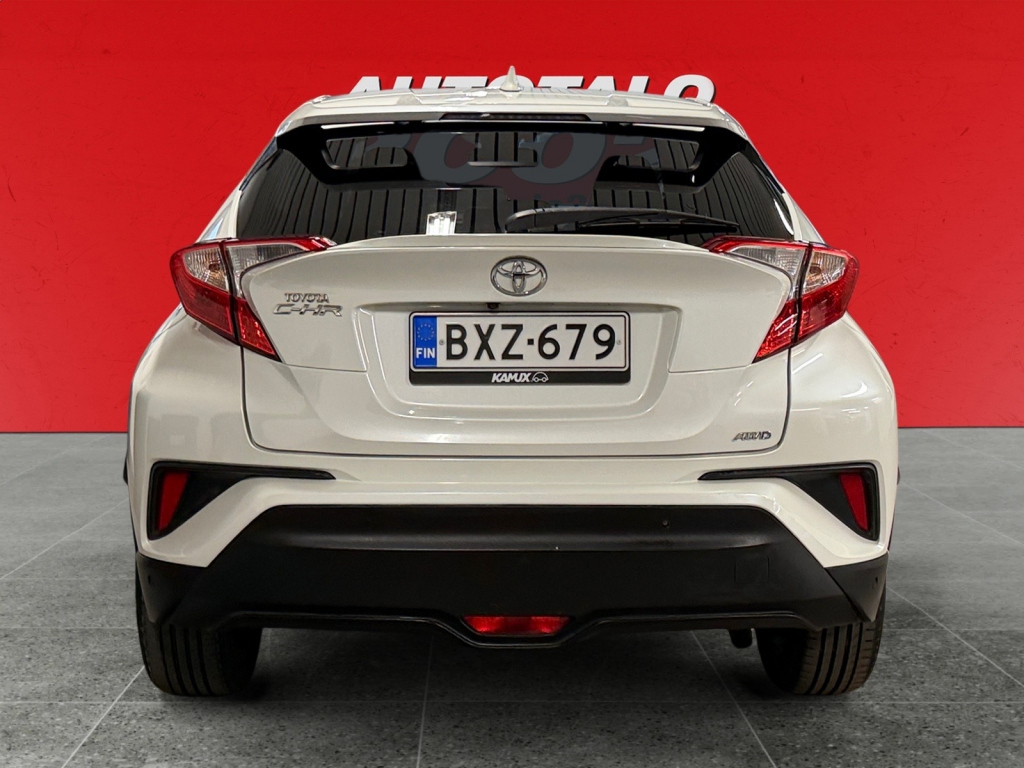 Toyota C-HR vaihtoauto