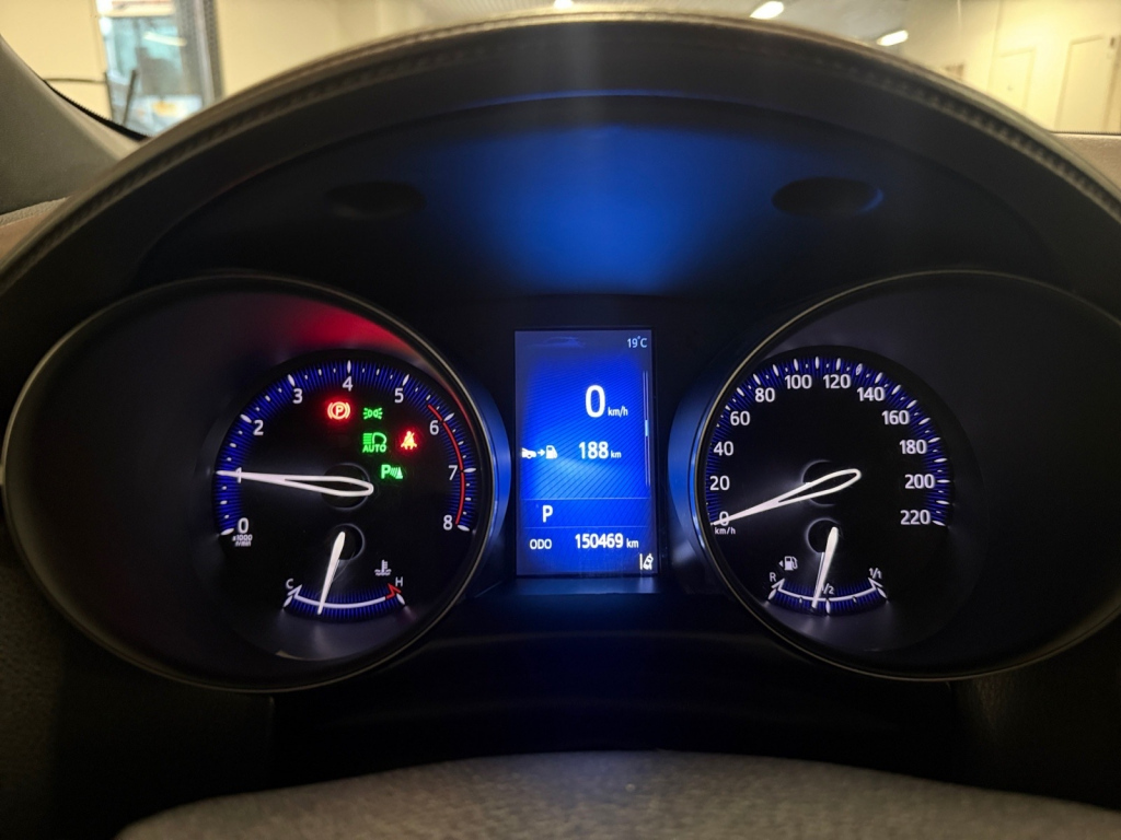 Toyota C-HR vaihtoauto