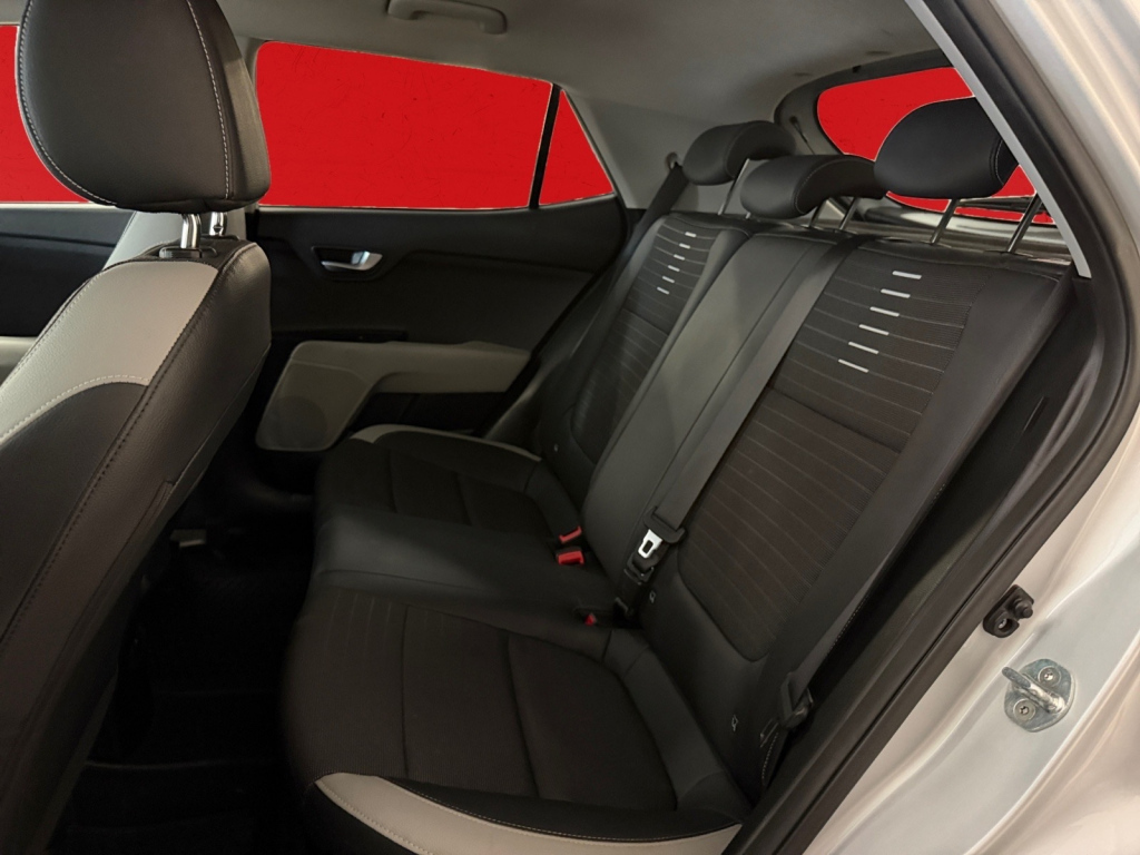Kia Stonic vaihtoauto