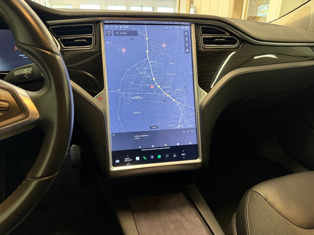 Tesla Model S vaihtoauto